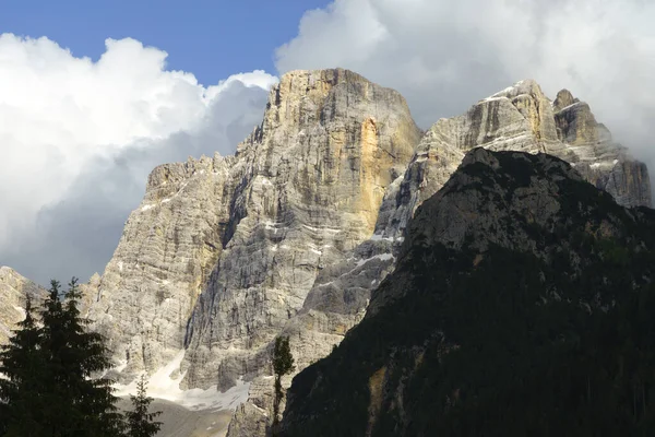 Paisaje Montaña Verano Largo Carretera Forcella Staulanza Selva Cadore Dolomitas —  Fotos de Stock