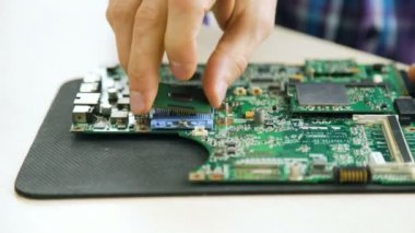 Mikroelektronik kursları cpu Anakart soket