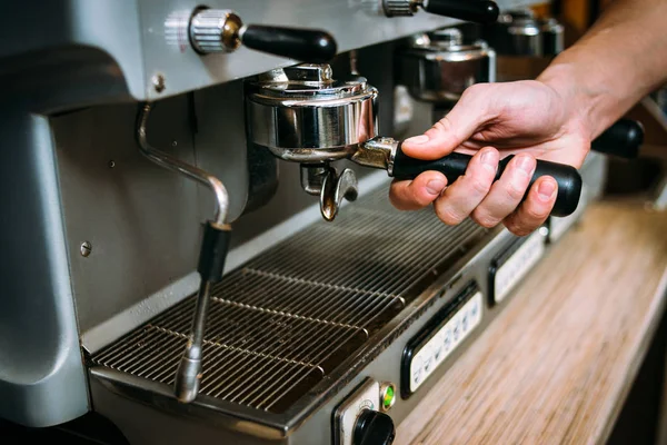 Coffee brewing process barista machine preparing — Stock Photo, Image