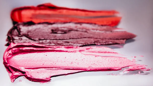 Maquillage swatch femmes cosmétiques décoratifs rouge à lèvres — Photo