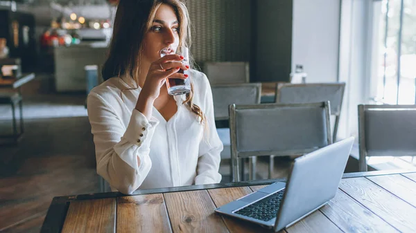 Lunch time working day break business woman — Stock Photo, Image