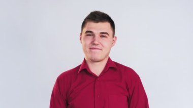 Şüpheci adam portresi Kötü fikir Şüpheli neşeli