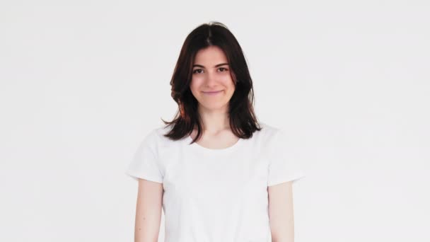 Zelfverzekerde vrouw portret positieve levensstijl gelukkig — Stockvideo