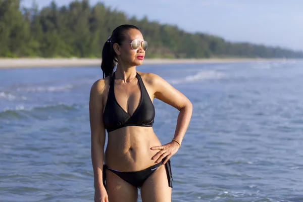 Kvinna Form Sexig Med Svart Bikini Stranden Ban Krut Strand — Stockfoto