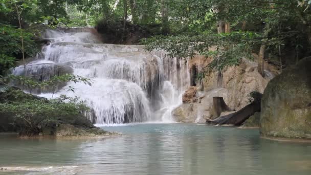 Vízesés Erawan Vízesés Híres Zöld Erdő Esőerdő Kanchanaburi Tartomány Thaiföld — Stock videók