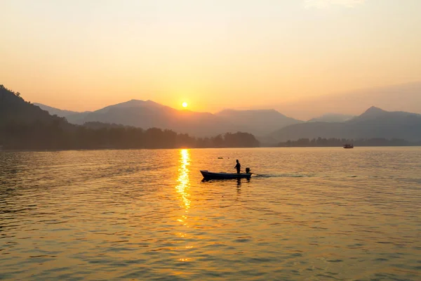 Alba Mattino Pescatore Koh Chang Thailandia — Foto Stock