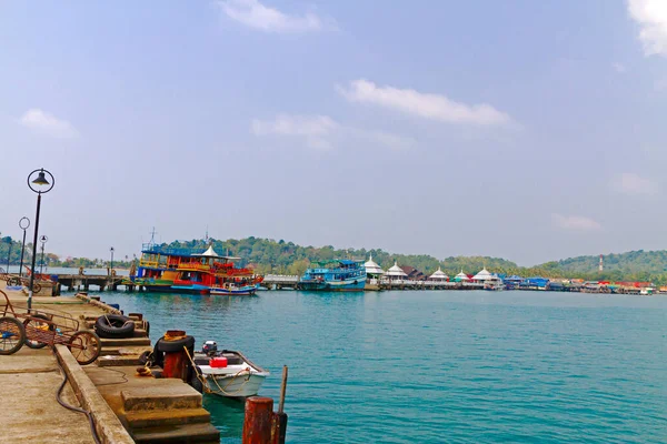 Porto Baía Bangboa Água Azul Koh Chang Tailândia — Fotografia de Stock