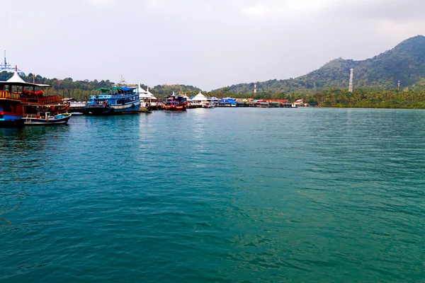 Port Dans Baie Bangbao Eau Mer Koh Chang Thaïlande — Photo