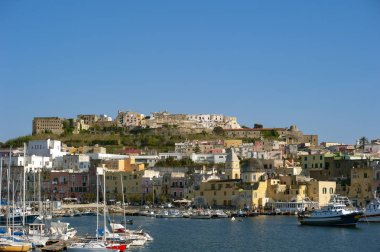renkli evler, napoli ile procida liman.