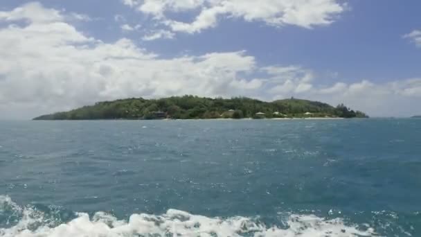 Uitzicht Een Eiland Indische Oceaan Vanaf Boot Mahe Island Seychellen — Stockvideo