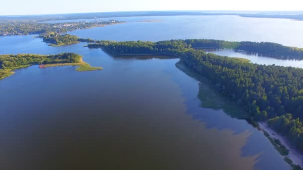 Seliger Gölü Üzerinde Klichen Adası Kasaba Üzerinde Orman Havadan Lanscape — Stok video