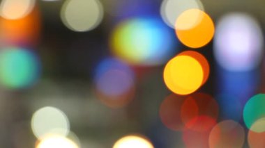 Atmosfer Işığı gece benzin istasyonunda bulanıklaştı