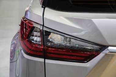 Yakın plan Kırmızı Kuyruk Işıklı Araba