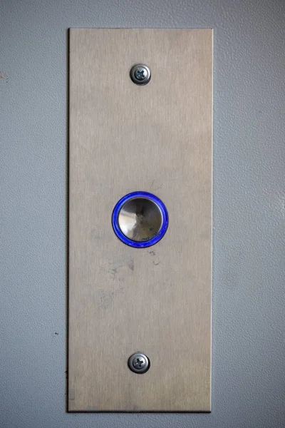 Botón azul ascensor primer plano — Foto de Stock