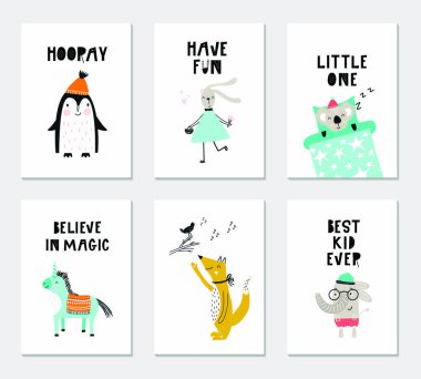 Çocuklar kartları sevimli hayvanlar ve yazı ile topluluğu. Kreş posterler için mükemmel. Vektör çizim.