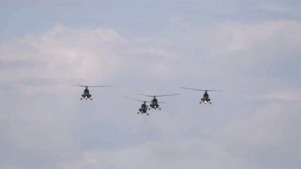 Helicópteros Mi8 Voando Céu Câmera Lenta 60Fps — Vídeo de Stock