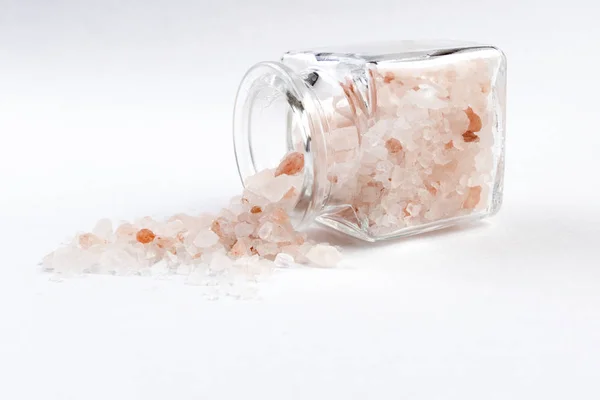 Himalaya Rosa Salz Einem Glas Isoliert Auf Weißem Hintergrund — Stockfoto
