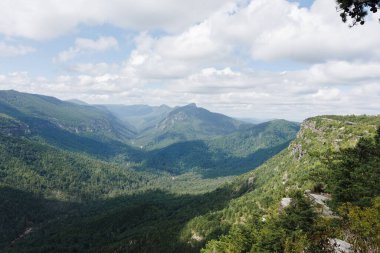 Tayland 'ın kuzeyindeki dağların manzarası