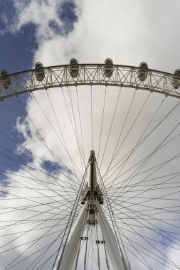 Londra Büyük Britanya, 12 Ekim 2017, görüntü ünlü göz dönme dolap, güzel ayrıntılar ve mimarlık İngiltere'de