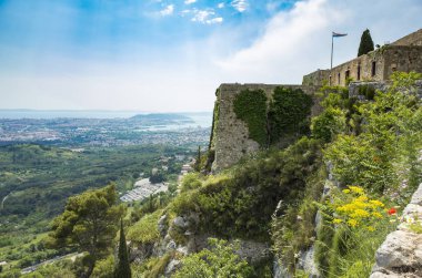 Klis Kalesi Dalmaçya Hırvatistan Split şehir dışında. Güzel eski kalıntıları ve yüksek dağ üst Adriyatik Denizi üzerinde bina. Taş yapılar güzel mimarisi. Antik Royal Castle