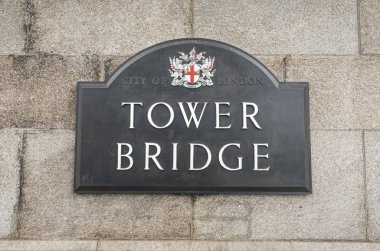 Londra Büyük Britanya, 13 Ekim 2017, ayrıntılarını güzel Tower Bridge, İngiltere'de güzel mimarisi üzerinde sonbahar günü