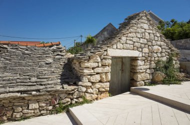 Sibenik Hırvatistan, 10 Eylül 2017, evler ve binalar eski şehrin güzel sonbahar günü kentin ayrıntıları