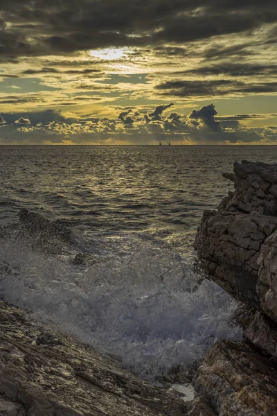 Adriyatik Denizi Hırvatistan, Europe, güzel gün batımı.