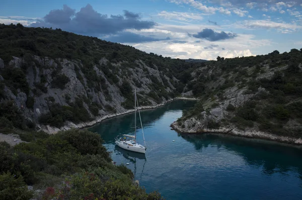 beautiful view of the sea with mountains background