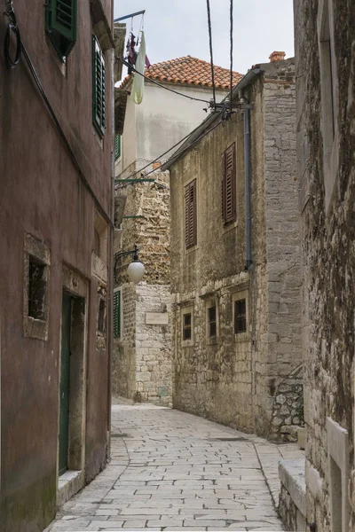 Sibenik Hırvatistan, 10 Eylül 2017, şehir, güzel sokak ve bina şehir güzel sonbahar günü