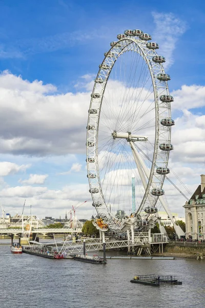 ロンドン イギリス 2017 有名な目の観覧 ニースの詳細とイングランドにおける建築のイメージ — ストック写真