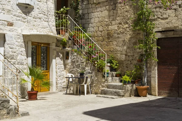 Old City Trogir, Croatia.Nice yaz günü şehirde sıcak.