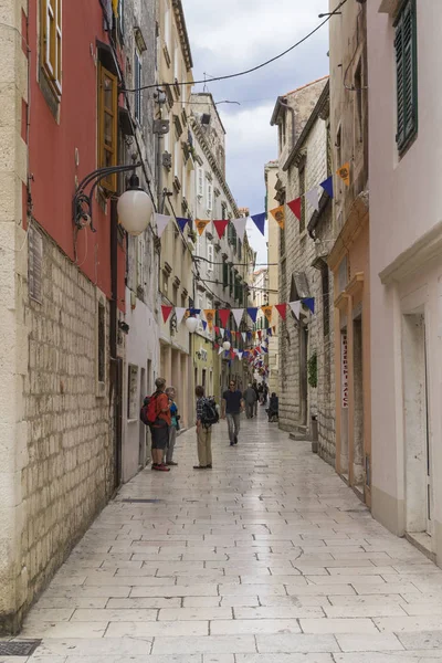Sibenik Hırvatistan, 10 Eylül 2017, şehir, güzel sokak ve bina şehir güzel sonbahar günü