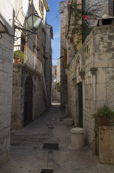 Sibenik Hırvatistan, 10 Eylül 2017, şehir, güzel sokak ve bina şehir güzel sonbahar günü