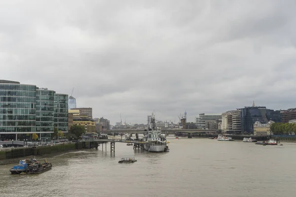 ロンドン イギリス 2017 大都会 素晴らしい建築とイギリスの建物で曇った秋の日 — ストック写真