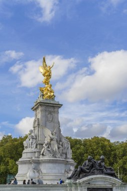 Victoria Anıtı, Londra İngiltere, 16 Ekim 2017. Buckingham Sarayı, güzel sanat heykel dışında güzel altın heykel