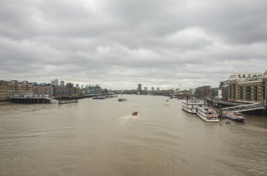 Londra Birleşik Krallık, 13 Ekim 2017, büyük şehir, güzel mimarisi ve İngiltere'de binalar bulutlu sonbahar günü