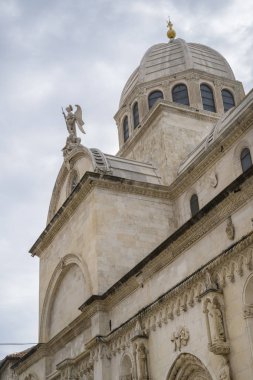 Sibenik Hırvatistan, 10 Eylül 2017, şehir, güzel güzel eski kilise ve cathedral St. James kentin mimarisini güzel sonbahar günü