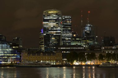 Londra İngiltere, 11 Ekim 2017, gece sahne şehir, Nice açık havada ve mimarlık İngiltere'de 
