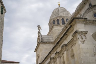 Sibenik Hırvatistan, 10 Eylül 2017, şehir, güzel güzel eski kilise ve cathedral St. James kentin mimarisini güzel sonbahar günü