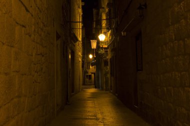  Gece güzel eski şehir. Trogir, Hırvatistan 