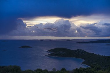 Adriyatik Denizi Hırvatistan, Europe, güzel gün batımı.