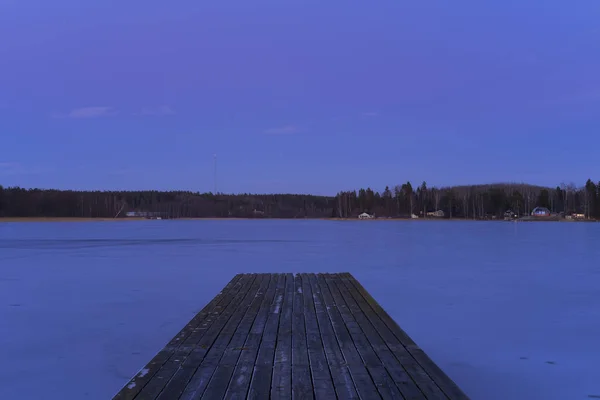 Paysage Hiver Soirée Bleu Coloré Lac Avec Pont Bois — Photo