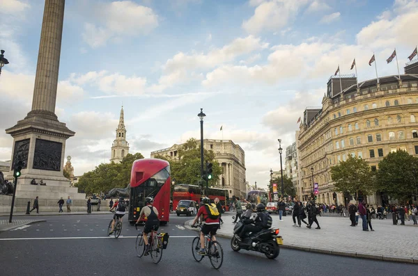 Londres Gran Bretaña Octubre 2017 Tráfico Calle Ciudad — Foto de Stock