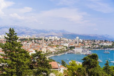 Split, Hırvatistan, 17 Ağustos 2018, güzel güneşli bir günde eski şehir, Nice açık havada Dalmaçya popüler turistik kentin.