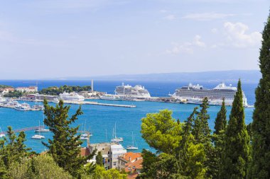 Split, Hırvatistan, 17 Ağustos 2018, güzel güneşli bir günde eski şehir, Nice açık havada Dalmaçya popüler turistik kentin.