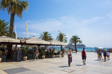 Split, Hırvatistan, 17 Ağustos 2018, güzel güneşli bir günde eski şehir, Nice açık havada Dalmaçya popüler turistik kentin.
