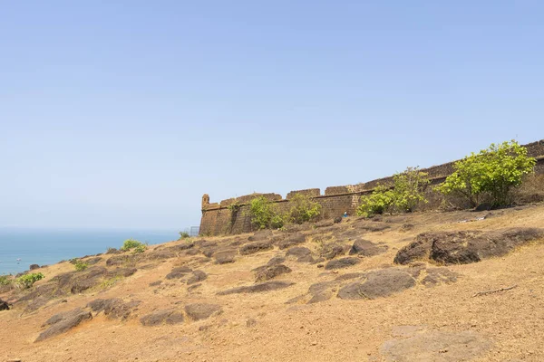 Uitzicht Oude Ruïnes Van Gestenigd Fortress Overdag — Stockfoto