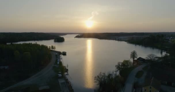 Luchtfoto Van Het Meer Zonsondergang Achtergrond — Stockvideo