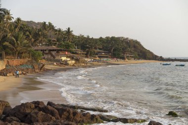 okyanus yakınındaki binalar ile tatil bölgesinin görünümü