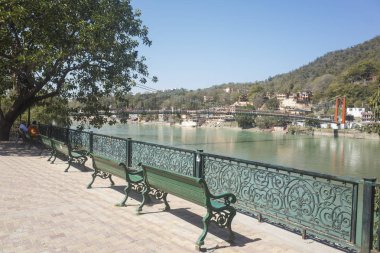 gündüz şehir boyunca akan nehir, Hindistan